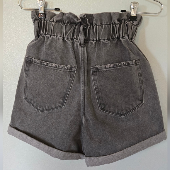 Vervet | Gray Paper Bag High Rise Denim Shorts Size XS - Picture 4 of 11